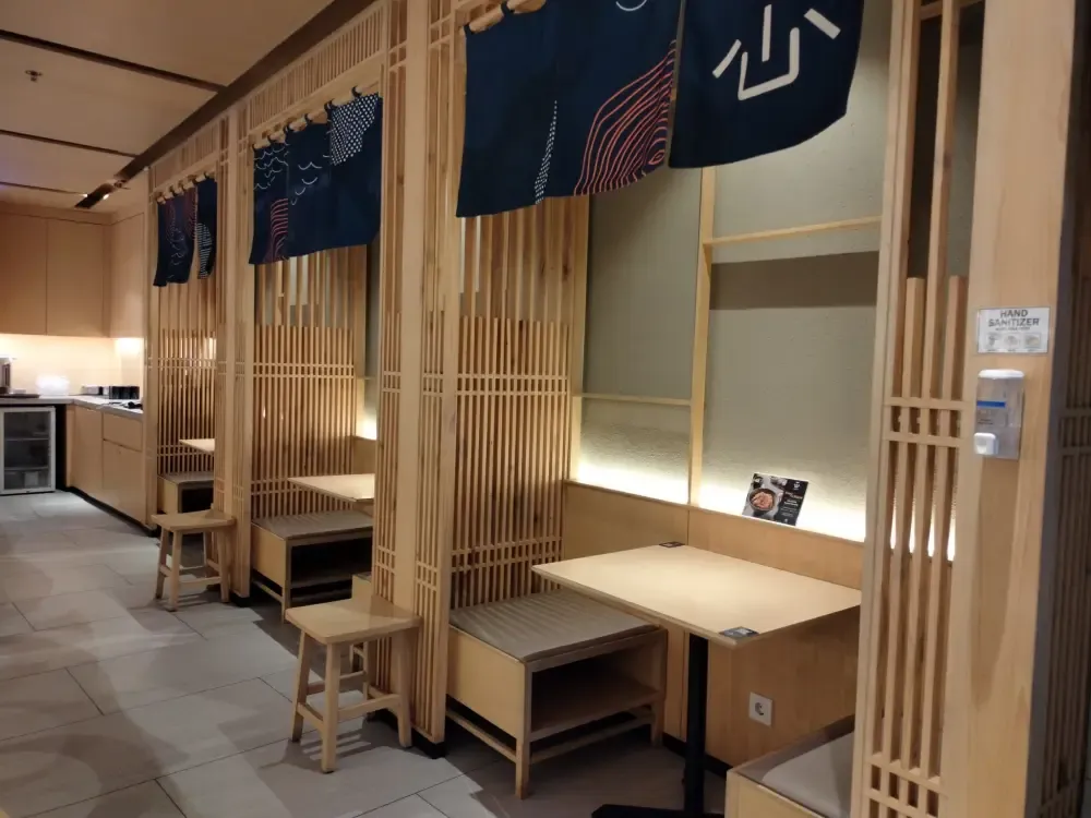 Isshin - Central Park interior photo 2