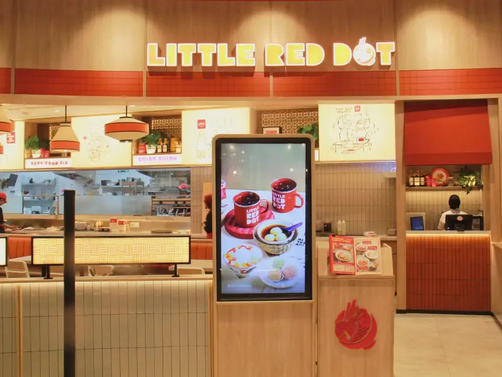 Little Red Dot - AEON Mall Tanjung Barat interior photo 3