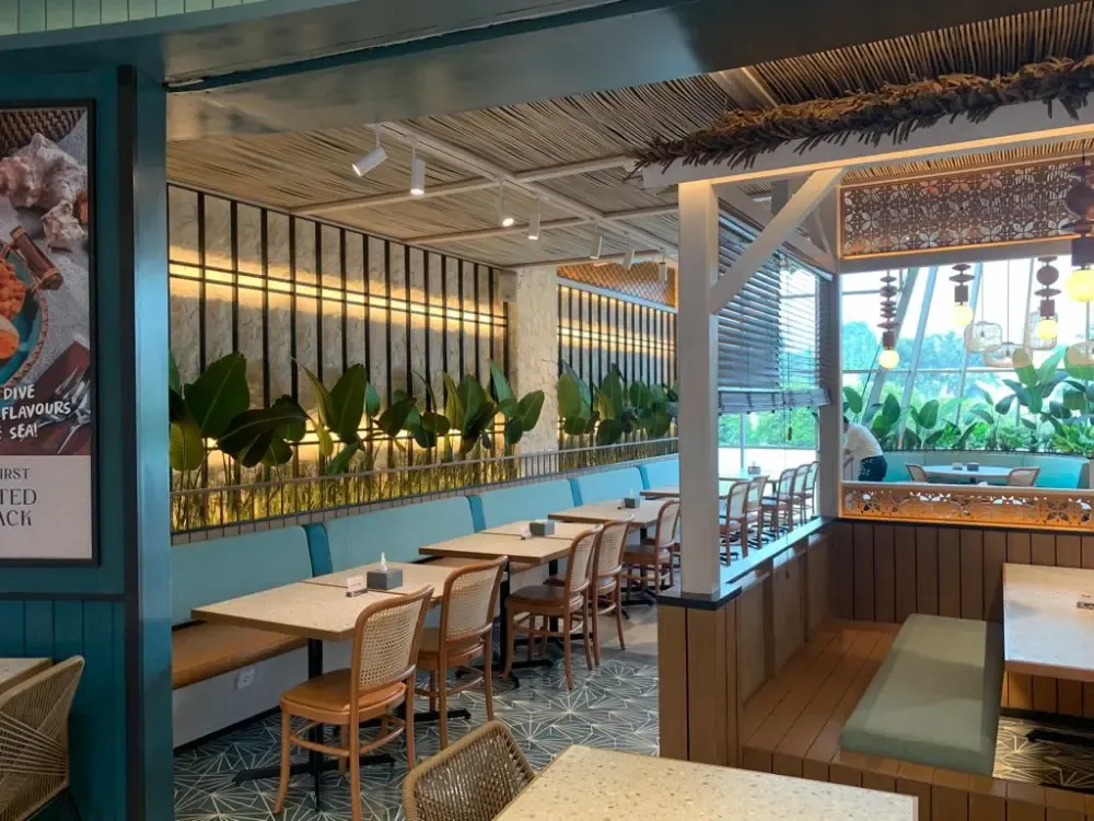 Terumbu Seafood Terrace - Cilandak Town Square interior photo 5