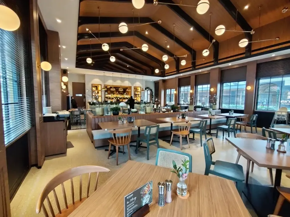 Butler's Steak - Chillax Sudirman interior photo 8