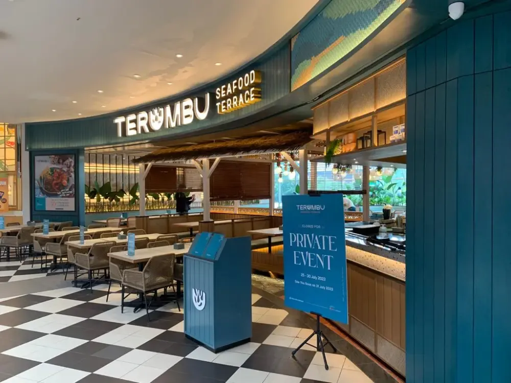 Terumbu Seafood Terrace - Cilandak Town Square interior photo 8