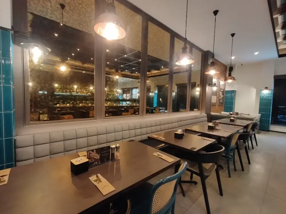 Butler's Steak - Chillax Sudirman interior photo 13